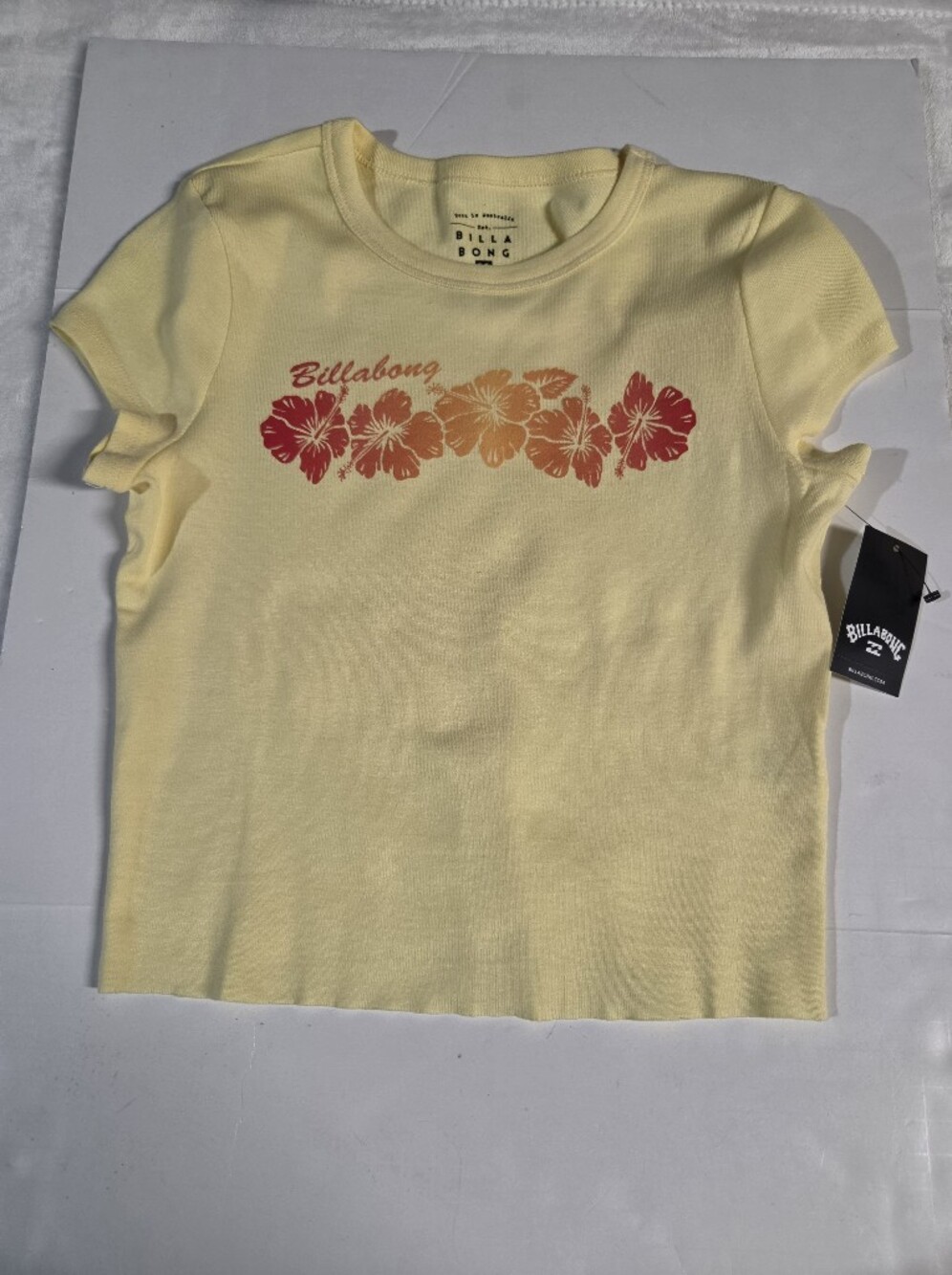 🧡 NWT Billabong Yellow Tee with Red-Orange Hibiscus Print